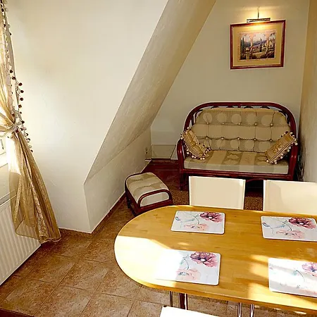 Apartmán Spacious Duplex Near Park And Metro In Vinohrady By Easybnb Praha