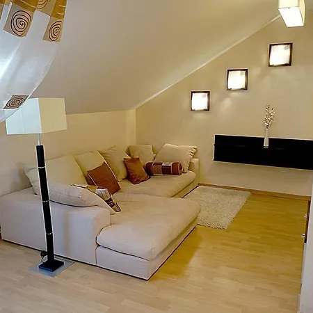 Spacious Duplex Near Park And Metro In Vinohrady By Easybnb Praha