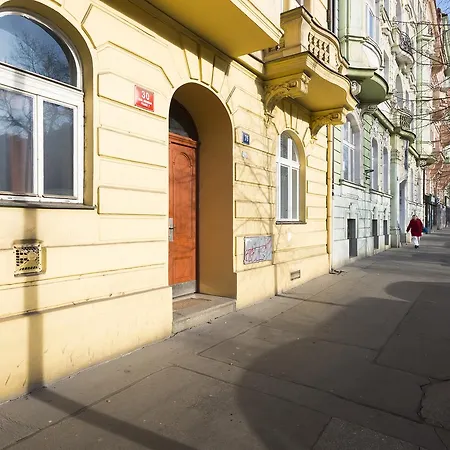 Apartmán Spacious Duplex Near Park And Metro In Vinohrady By Easybnb Praha